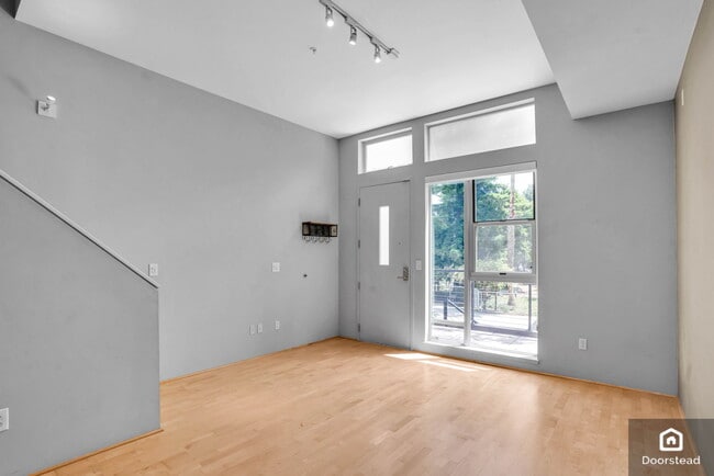 Building Photo - 16 Iron Horse Ln