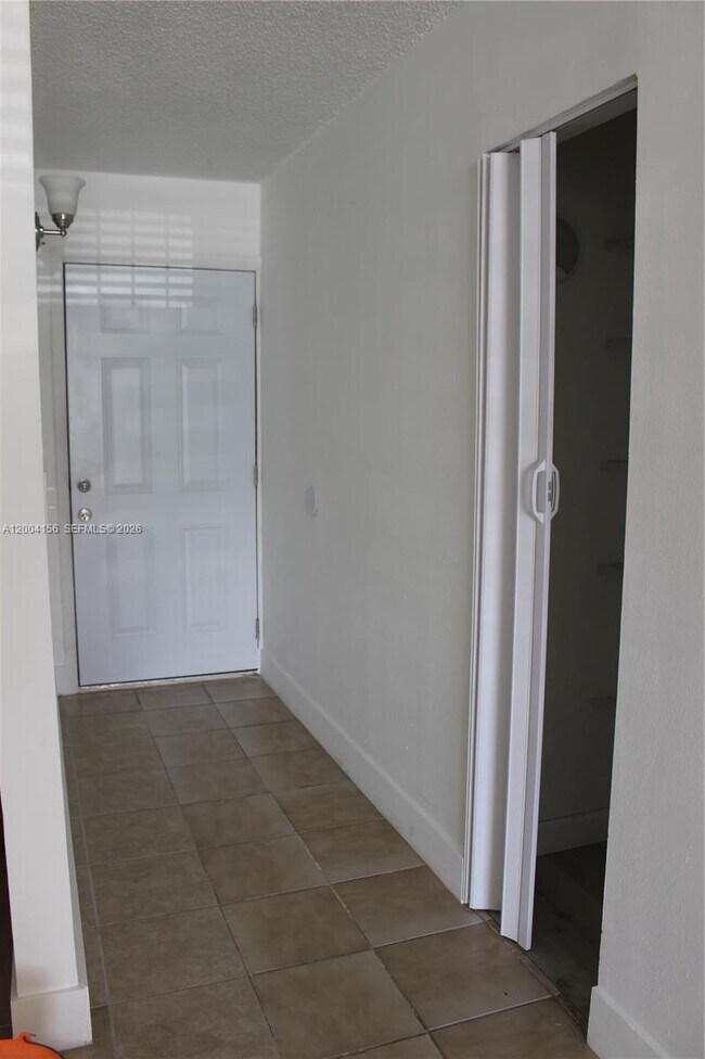 Foto del edificio - 4050 NW 135th St