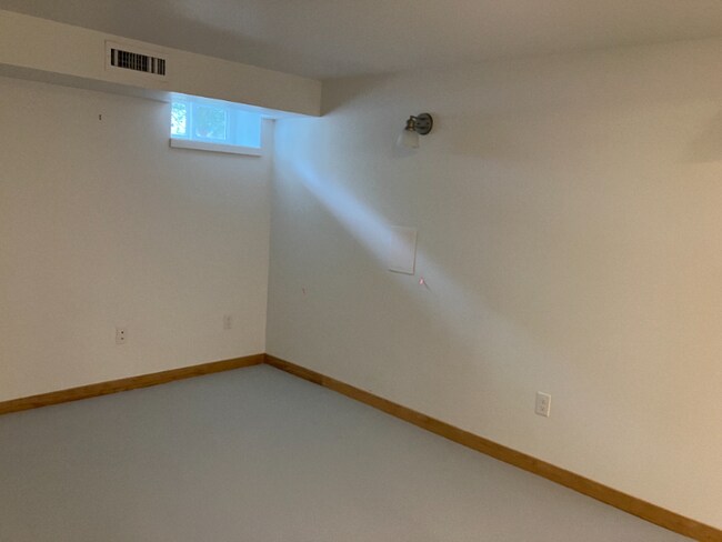 Building Photo - 7311 SE Yamhill St