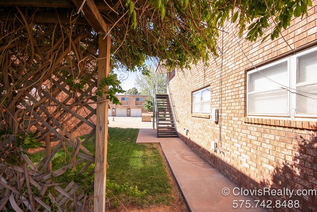 Front of Condo - 1013 Laurelwood Dr