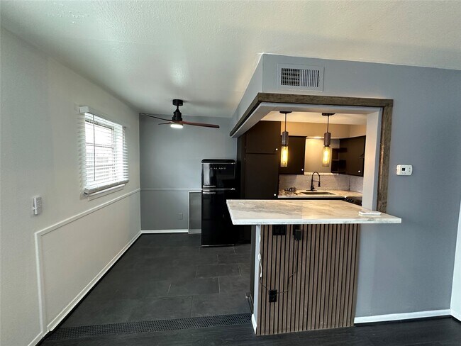 Foto del edificio - 1906 Binz St