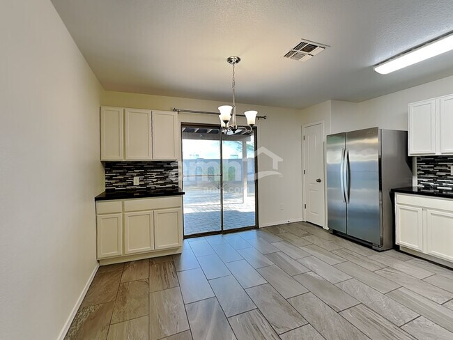 Building Photo - 3035 W Lucia Dr