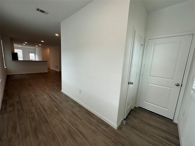 Building Photo - 17958 Plow Beam Dr