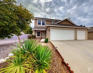 Building Photo - 10600 Calle Gandia NW