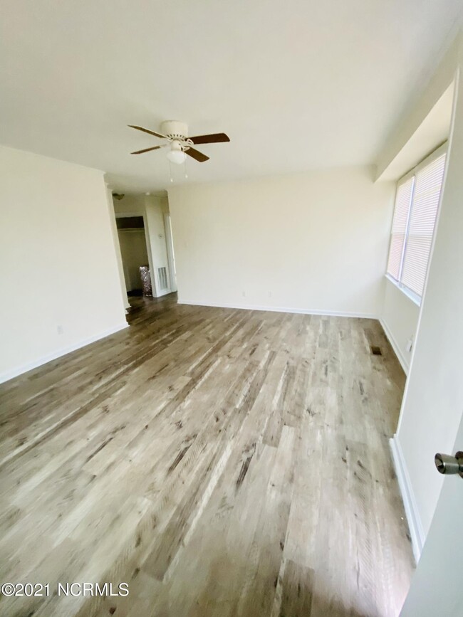 Foto del edificio - 318 Starling St