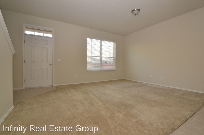 Foto del edificio - 2 br, 2.5 bath House - 207 Silverglen Lane