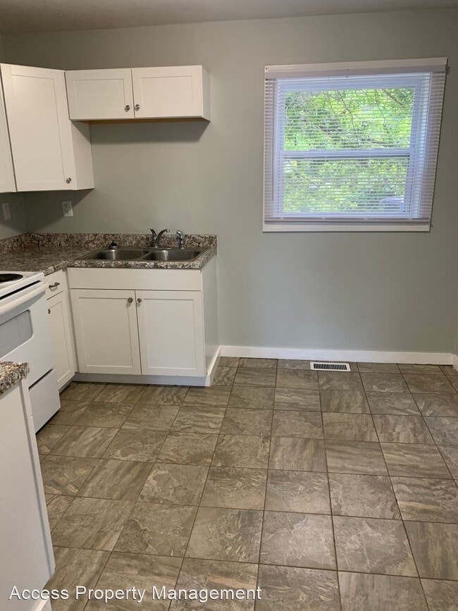Building Photo - 2 br, 1 bath House - 108 Maben Ave