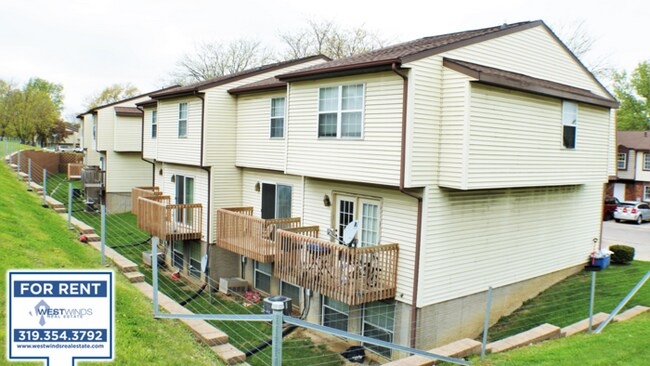 Foto del edificio - $1,700 | 4 Bedroom, 2.5 Bathroom House | Pet Friendly | Available for IMMEDIATE Move In!