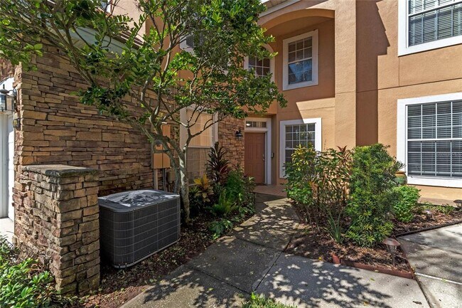 Building Photo - 7004 Stonehedge Dr