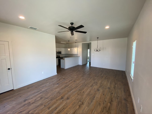 Foto del edificio - 2543 138th St