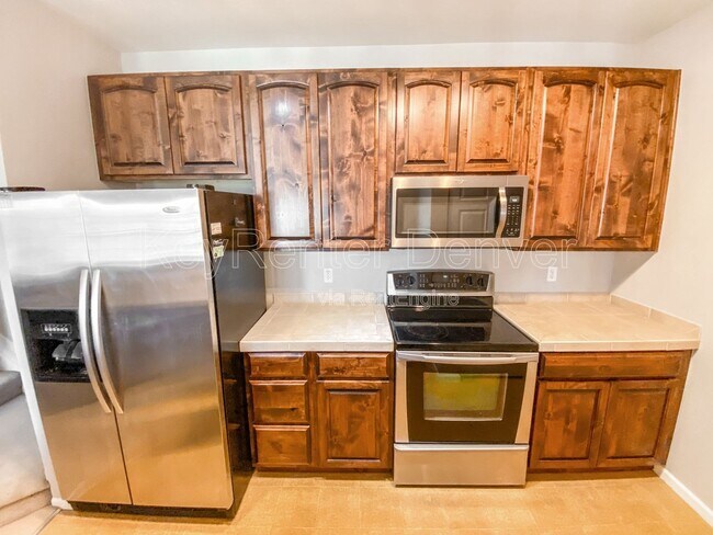 Foto del edificio - 9481 Mansfield Ave