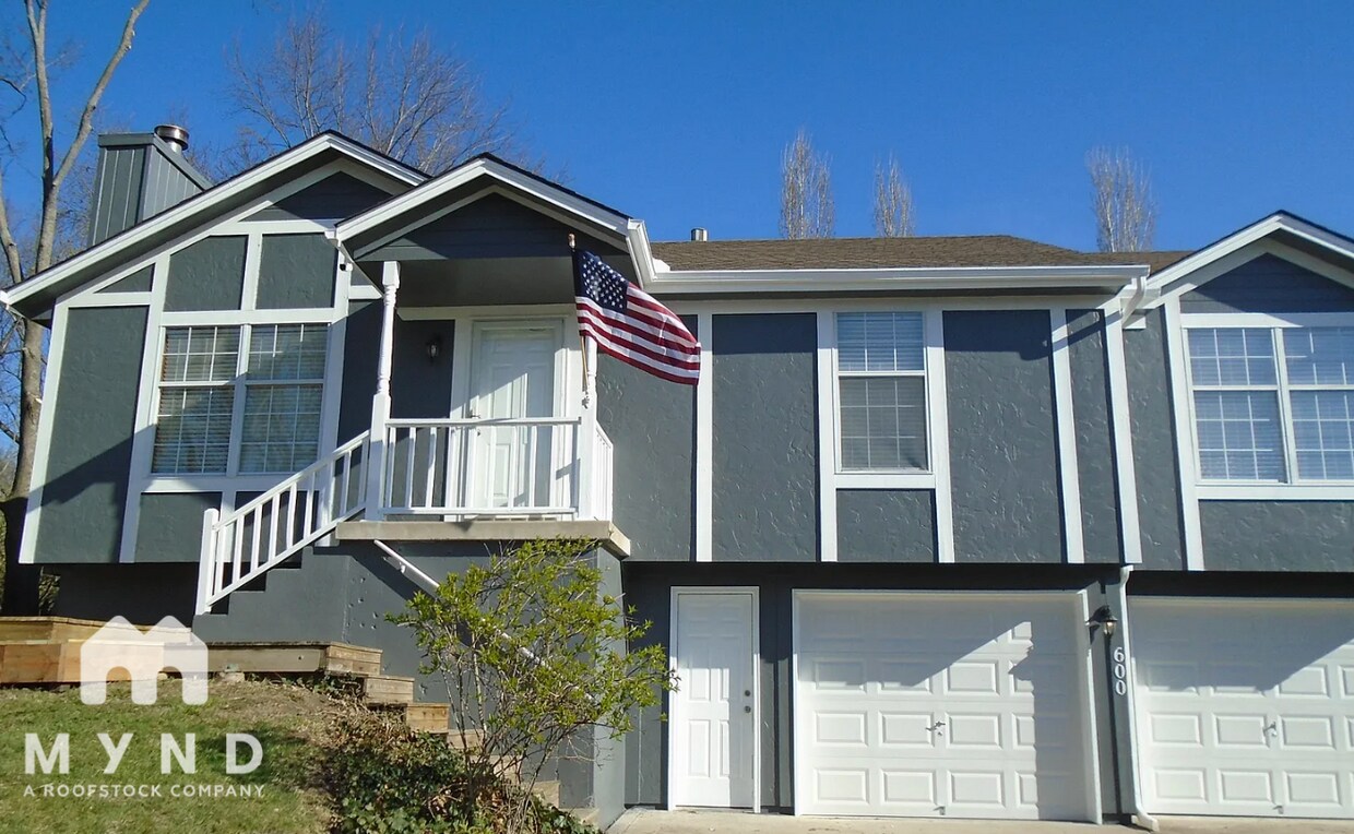 Foto principal - 600 SW Bonanza Dr