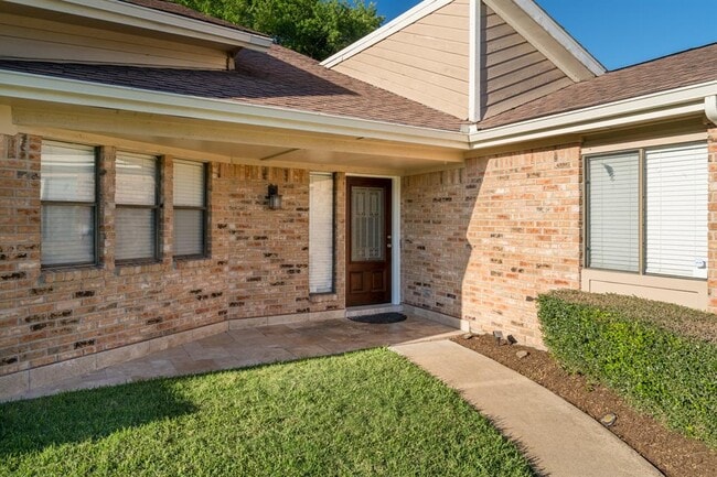 Building Photo - 11530 Ella Lee Dr