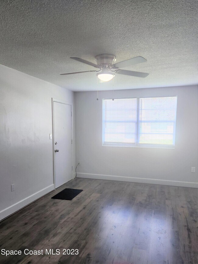 Foto del edificio - 8401 N Atlantic Ave