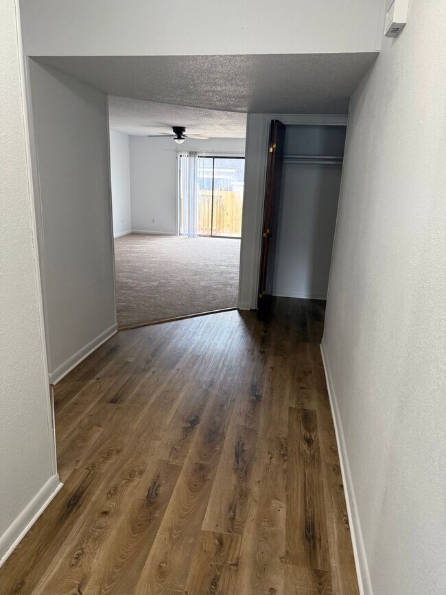 Building Photo - BV-Lincoln Drive