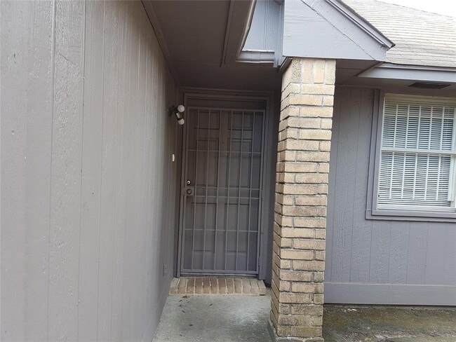 Building Photo - 6406 Costa Mesa Dr