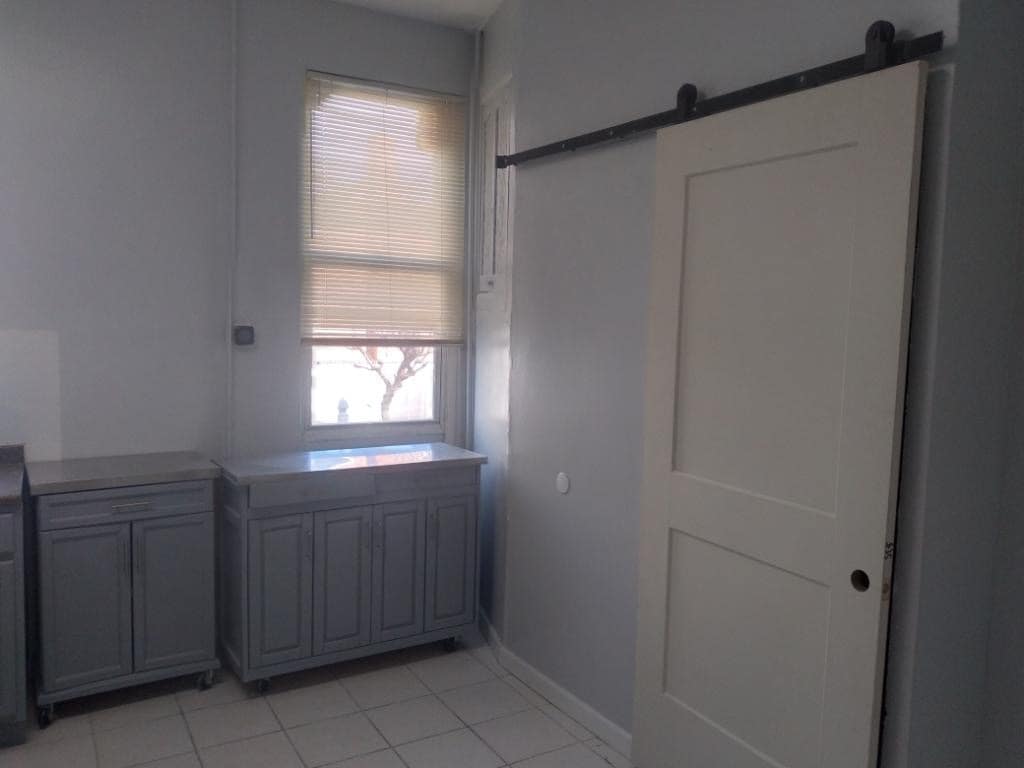 Building Photo - 528 23rd St