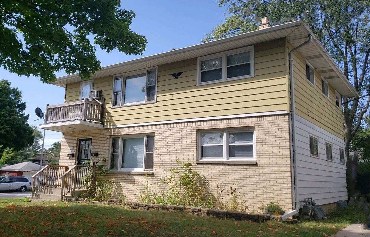 5203 N 83rd St Unit 5203 Lower, Milwaukee, WI 53218 - Room for Rent in ...