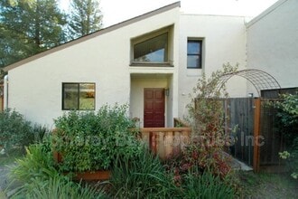 Building Photo - 660 Nobel Dr