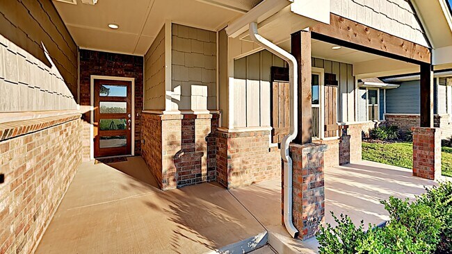 Foto del edificio - Very Beautiful and Spacious 4 Bedroom 2 Bathroom Mustang Schools