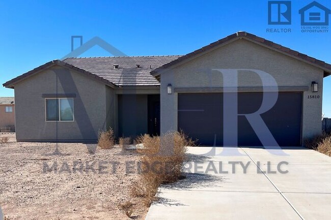 Building Photo - 3Bed/2Bath House in Arizona City! $399 MOV...