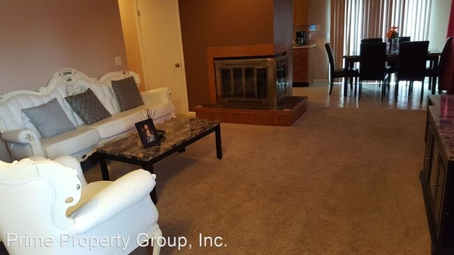 Building Photo - 3 br, 1.5 bath House - 614 Pomona