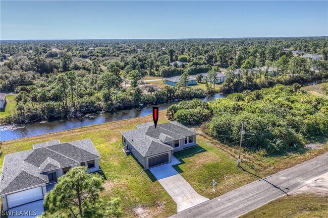 Building Photo - 1132 Cummings St E