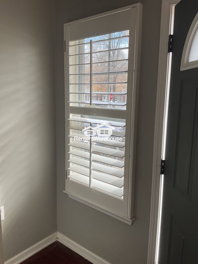 Building Photo - 15406 St Christopher Ct