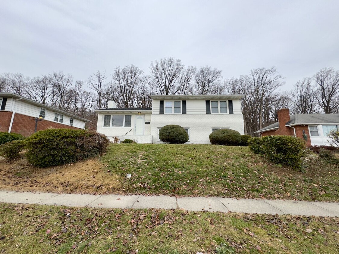 Primary Photo - Spacious 3Bed/2.5Bath in Towson