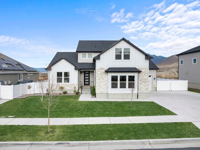 Building Photo - 16037 S Coupler Ln