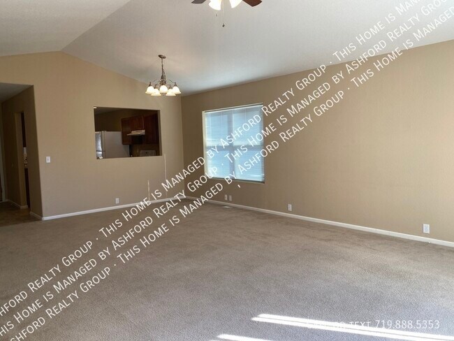 Foto del edificio - 6724 Harvey Ln