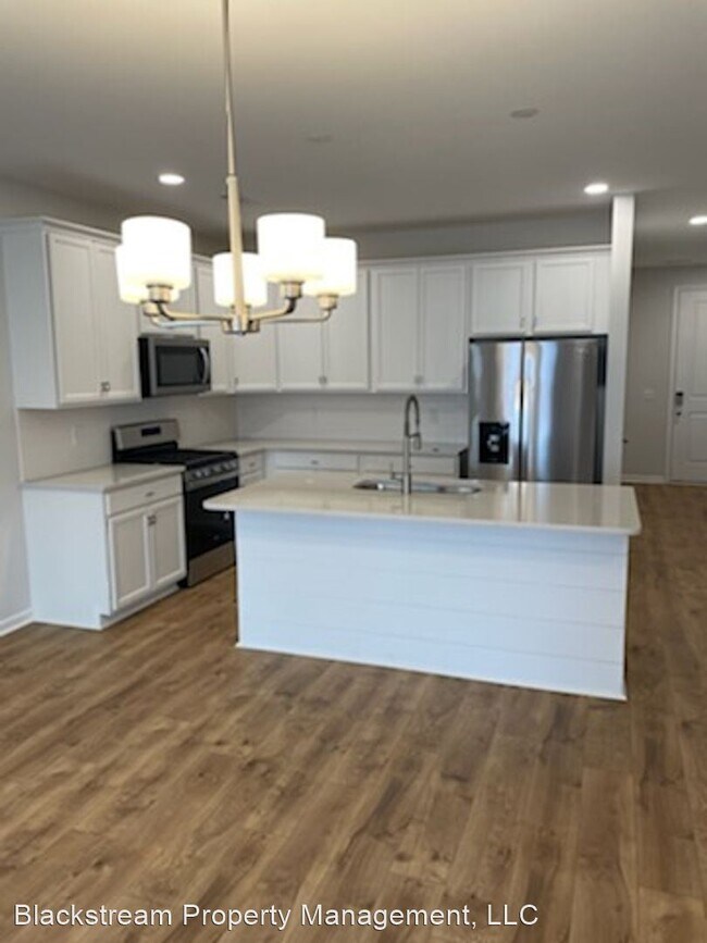 Building Photo - 3 br, 2.5 bath House - 111 Turfway Drive