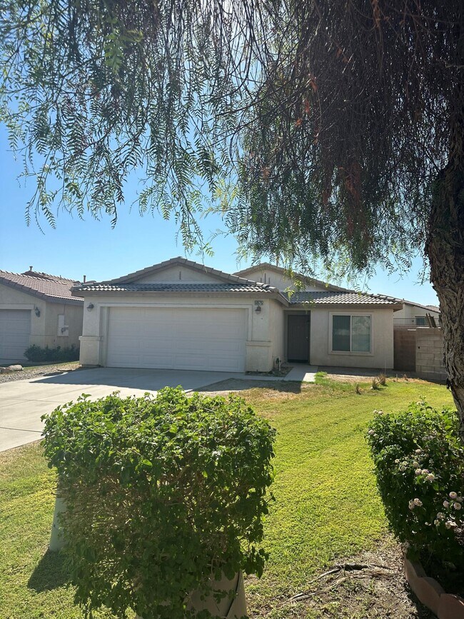Building Photo - 50575 Chiapas Dr