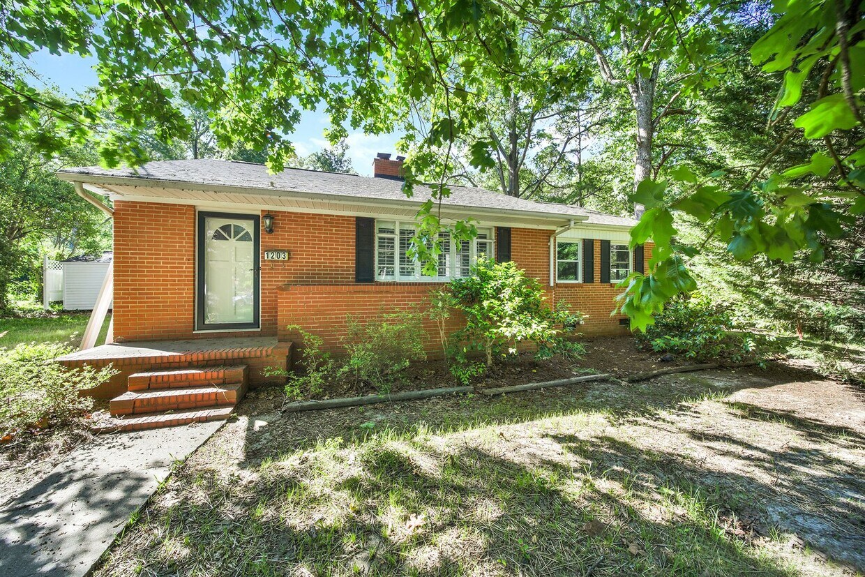 Foto principal - Lovely 3 Bed 2 Bath Home in Monroe!