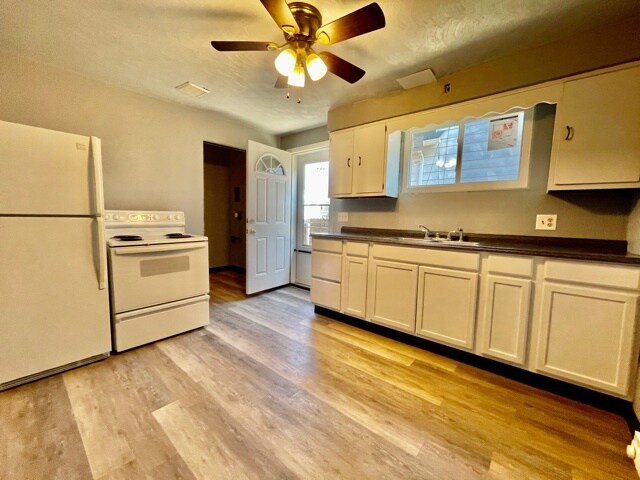 Foto del edificio - 1032 Lilac St