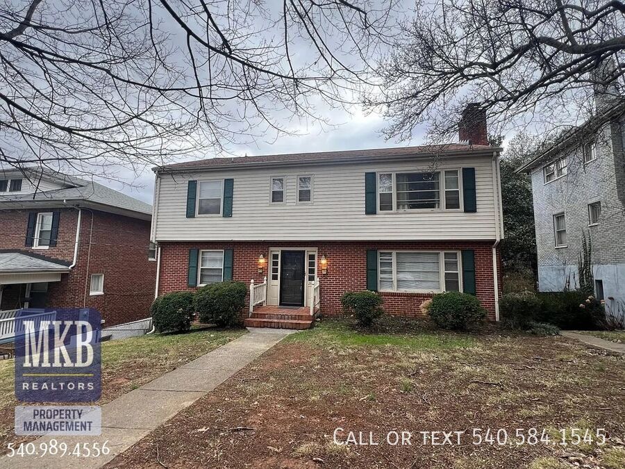 Foto principal - 2314 Wycliffe Ave SW