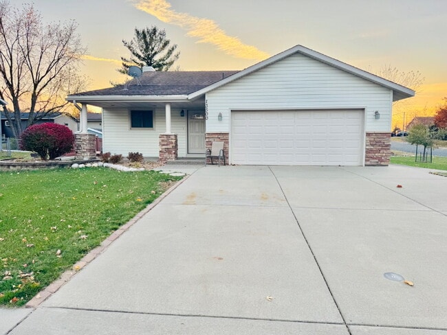 Building Photo - "Charming 4-Bedroom Home with Granite Elegance & Hardwood Warmth in Savage!"