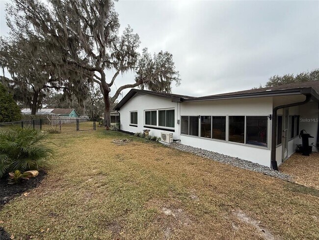 Building Photo - 205 S Ebb Way