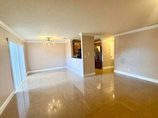 Building Photo - 2050 Oleander Blvd