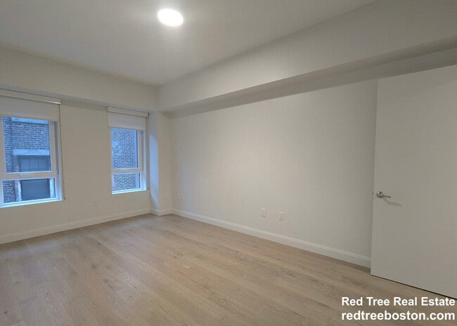 Building Photo - 56 Brighton Ave