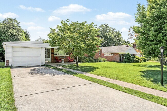 Foto del edificio - Three bedroom, two bath single family home in Camp Hill