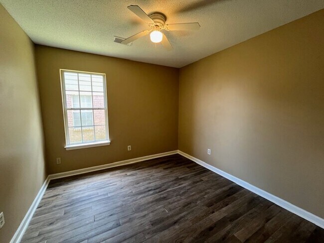 Foto del edificio - Renovated 3 Bedroom 2 Bath Home for Rent!!
