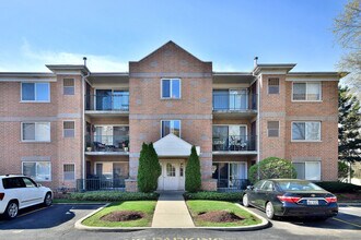 Building Photo - 5351 N East River Rd