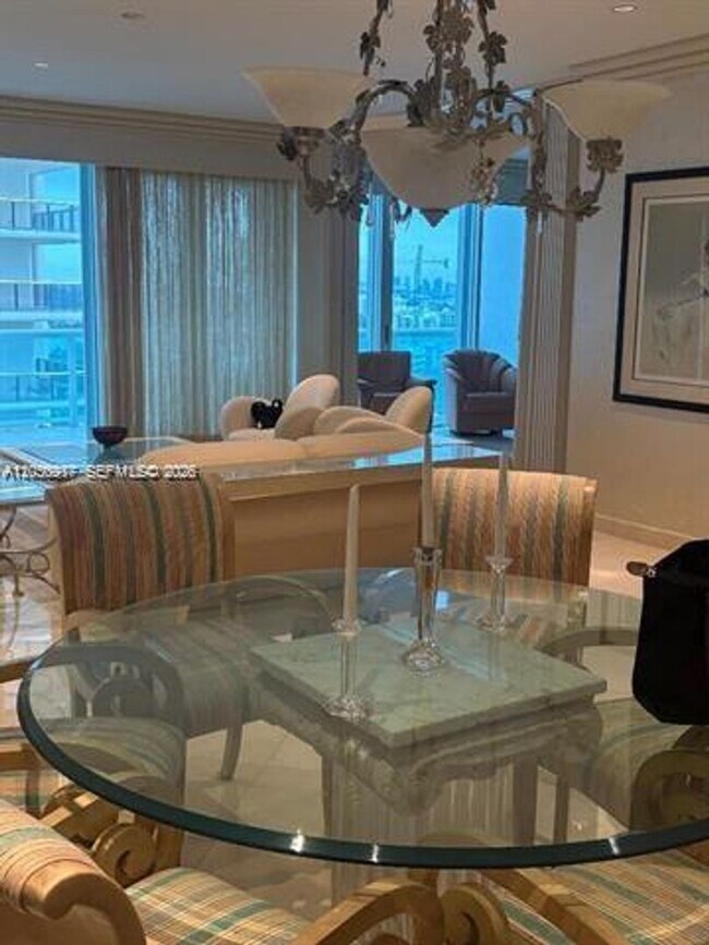 Foto del edificio - 10101 Collins Ave