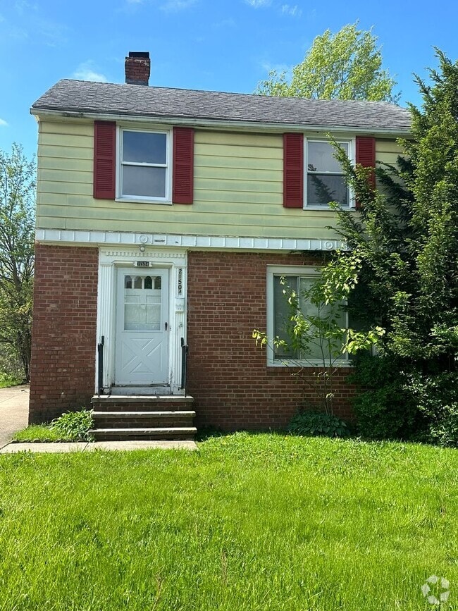 Building Photo - 21504 Gardenview Dr