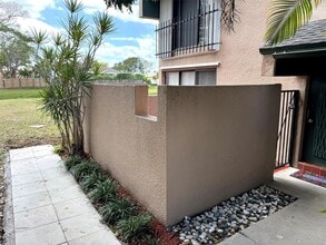 Building Photo - 9112 SW 159th Terrace