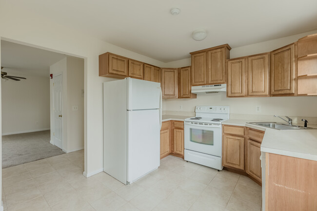 Kitchen - Country Lake Villas