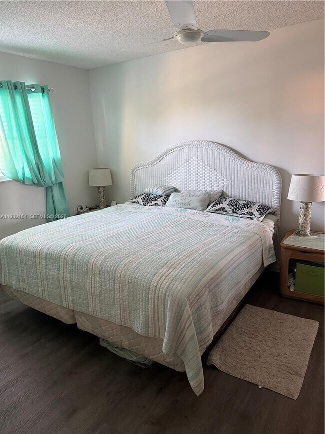 Foto del edificio - 169 Lake Carol Dr