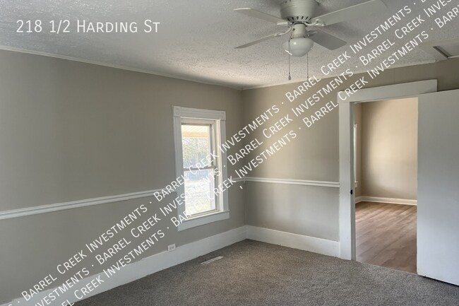 Building Photo - 218 1/2 Harding St