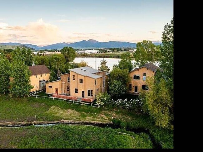 Foto del edificio - Rare beauty and the essence of Bozeman